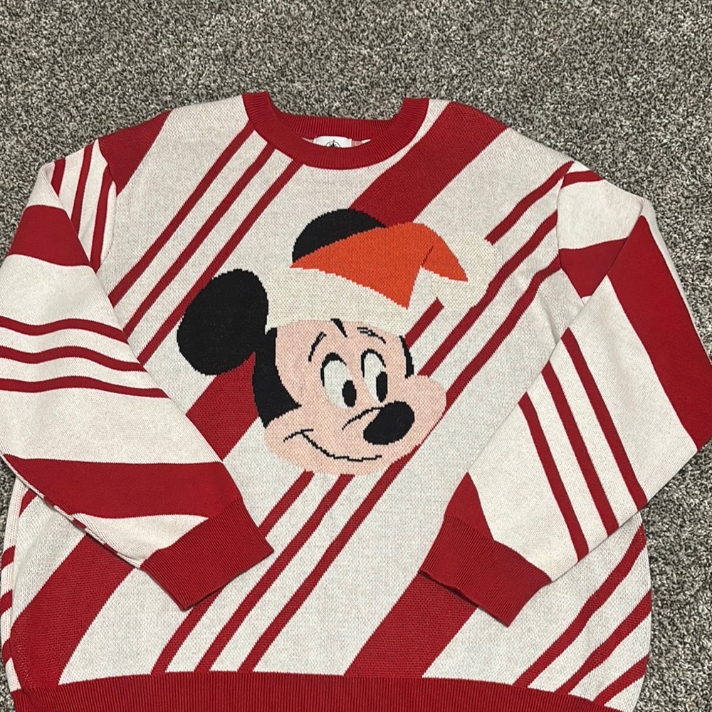 2023 Disney Parks Christmas Holiday Mickey Sweater  EUC